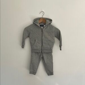 the children’s place sweatpants and zip hoodie set, size 2T